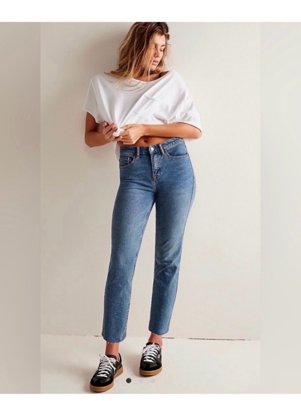 We The Free CRVY High-Rise Ankle/straight Jeans in Medium Blue Wash Size 30